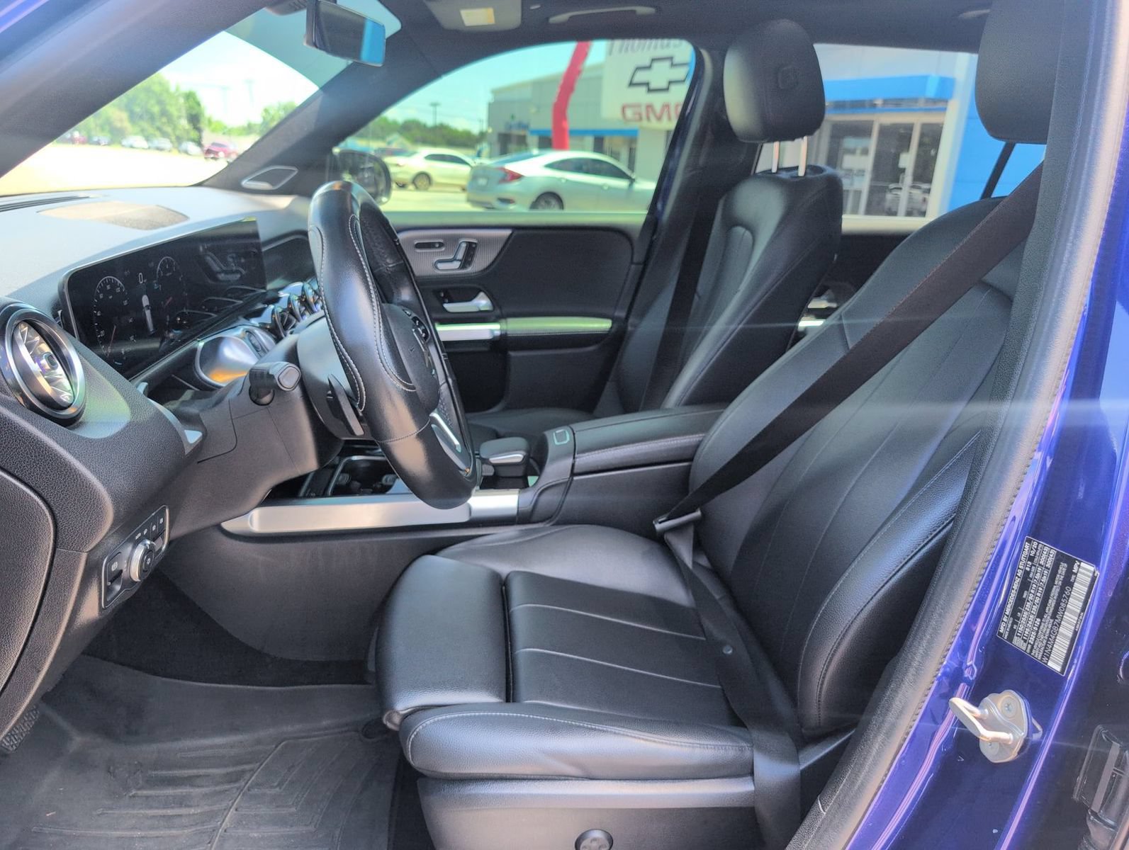 Used 2021 Mercedes-Benz GLB 250 image 13