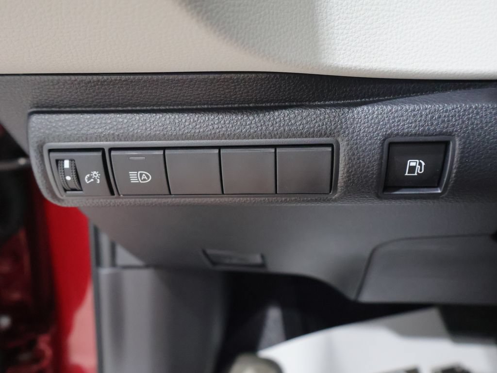 Used 2025 Toyota Corolla LE FWD image 34