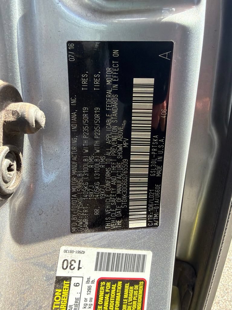 Used 2016 Toyota Sienna SE w/ SE Preferred Package FWD image 13