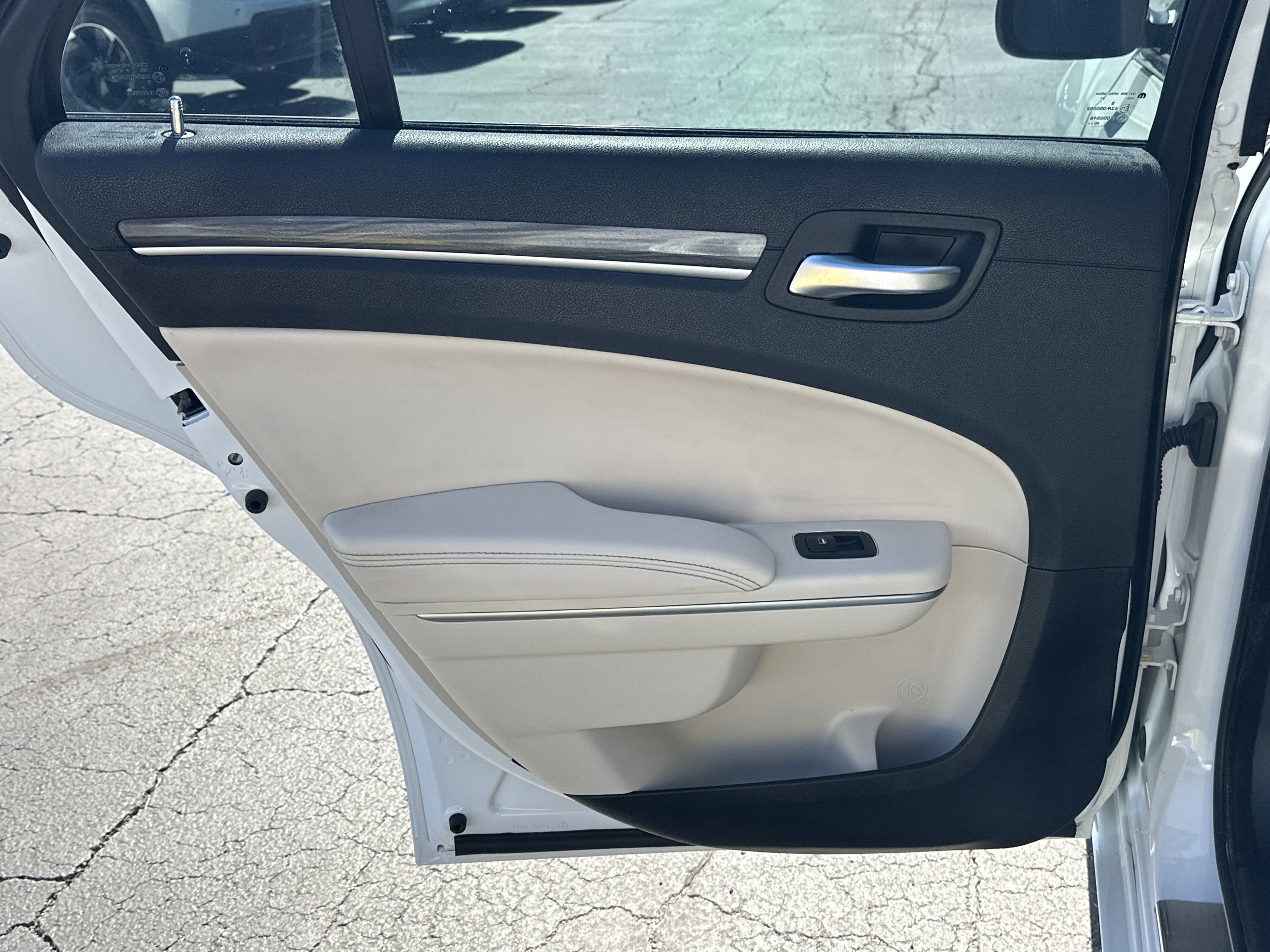 Used 2020 Chrysler 300 Touring L w/ Quick Order Package 2EF RWD image 22