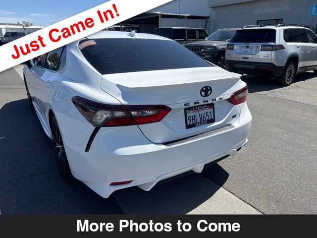 Used 2023 Toyota Camry SE w/ Convenience Package FWD image 3