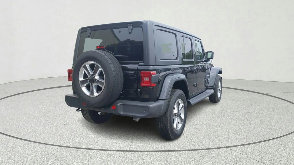 Used 2018 Jeep Wrangler Unlimited Sahara w/ Dual Top Group AWD/4WD image 6