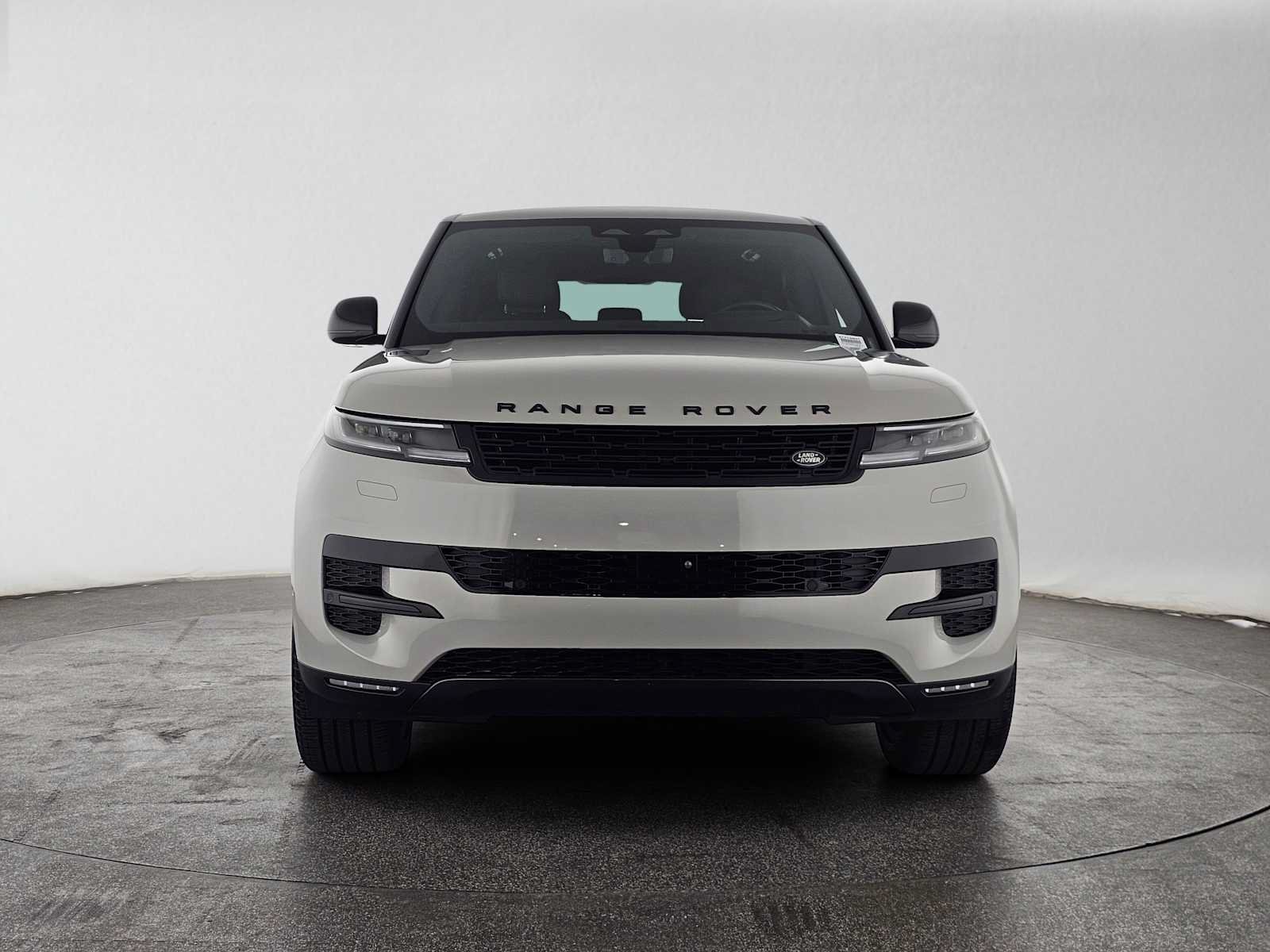 Used 2024 Land Rover Range Rover Sport SE AWD/4WD image 8