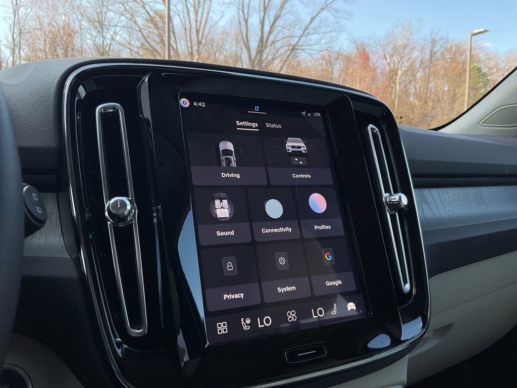 New 2026 Volvo XC40 B5 Plus w/ Protection Package Premier image 26