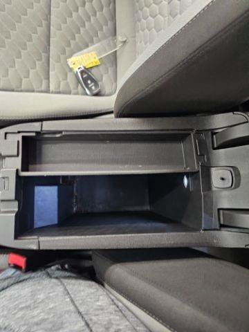Used 2018 Chevrolet Equinox LS FWD image 27