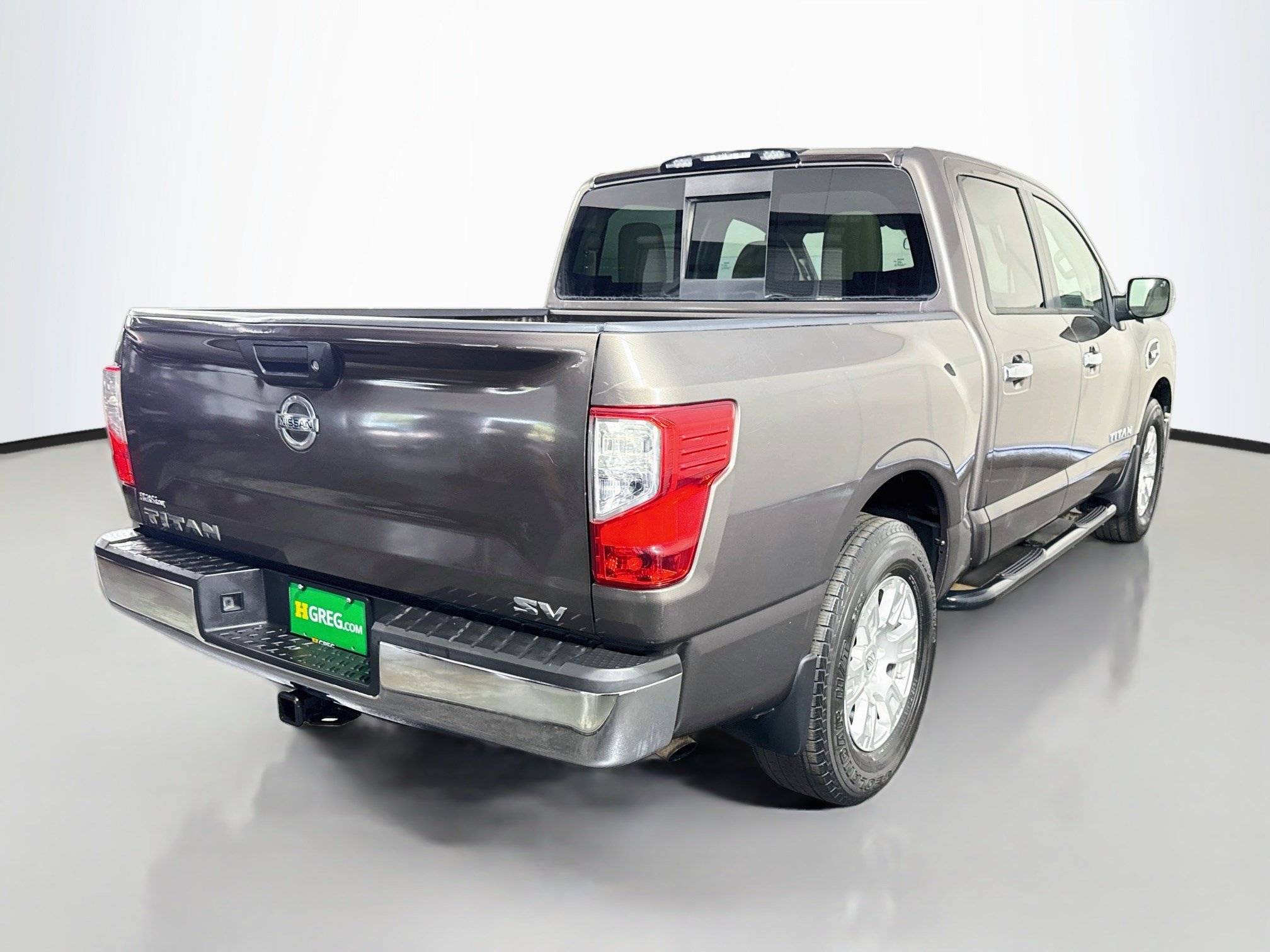 Used 2017 Nissan Titan SV RWD image 10