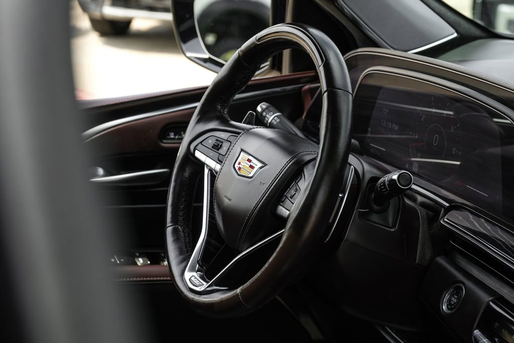 Used 2023 Cadillac Escalade V AWD/4WD image 12