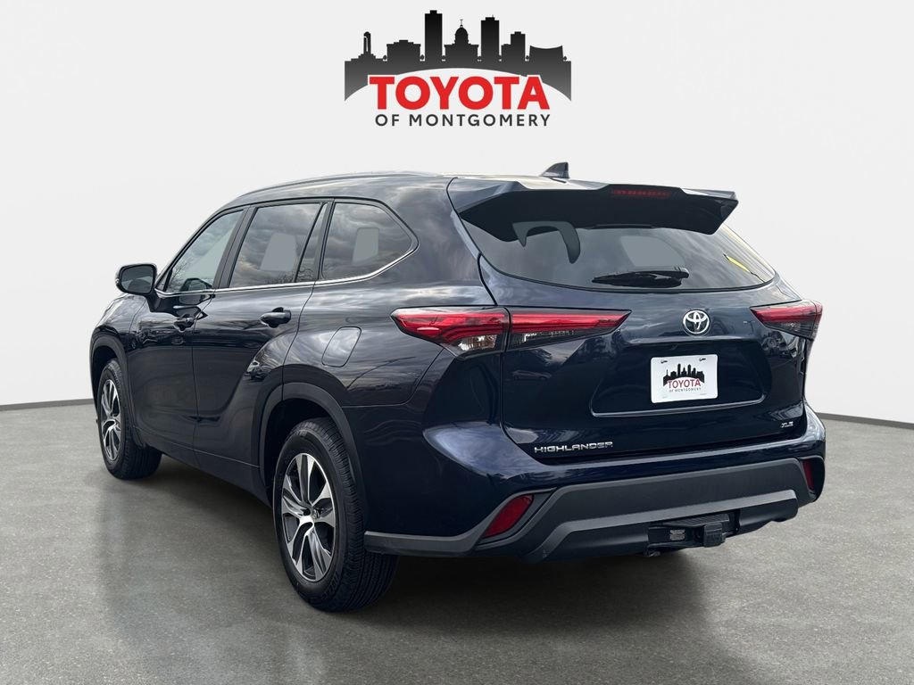Used 2023 Toyota Highlander XLE image 6