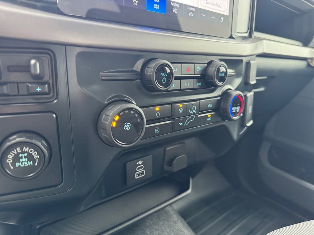 Used 2025 Ford F150 XL RWD image 13