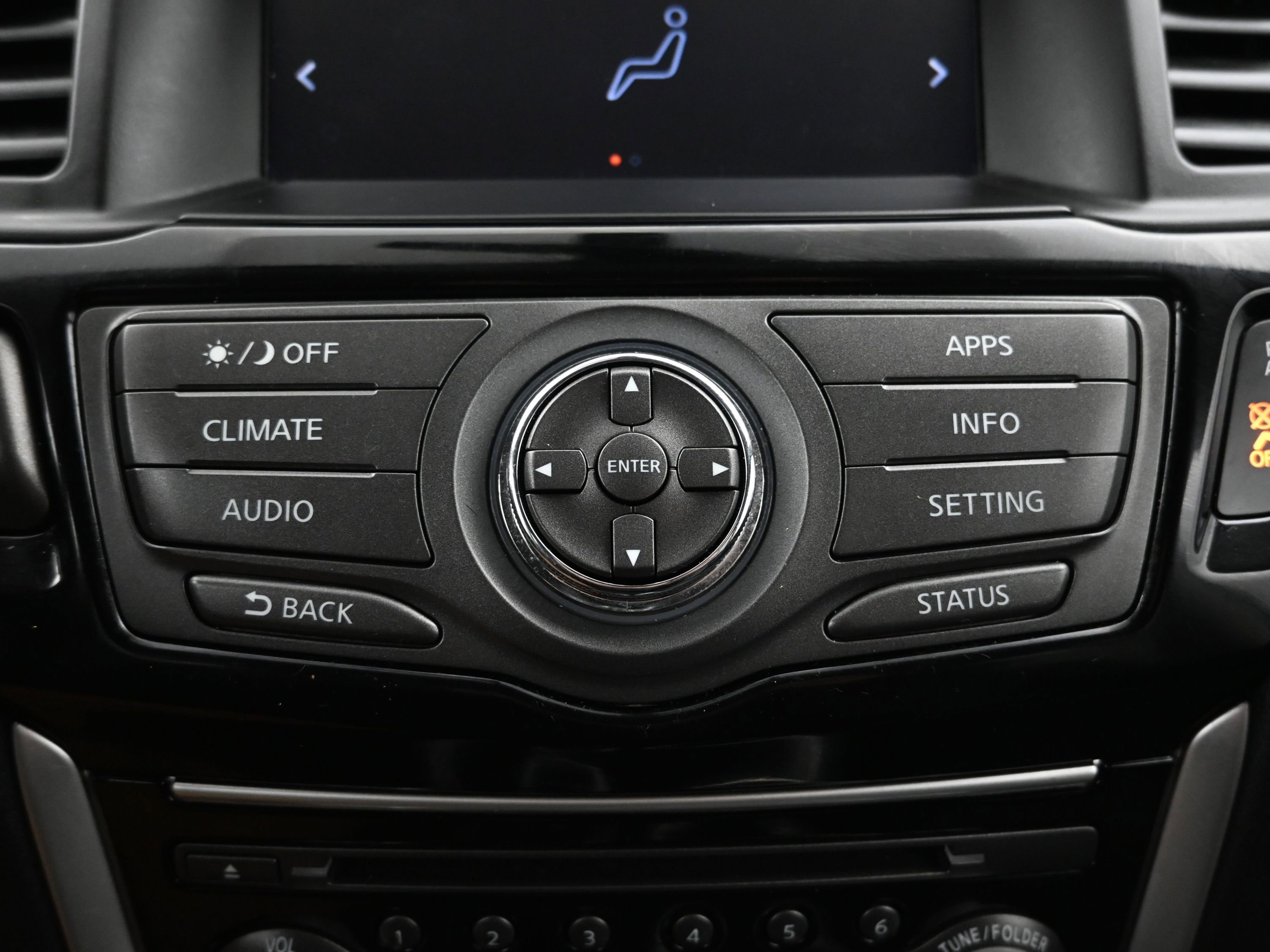 Used 2020 Nissan Pathfinder SV image 17