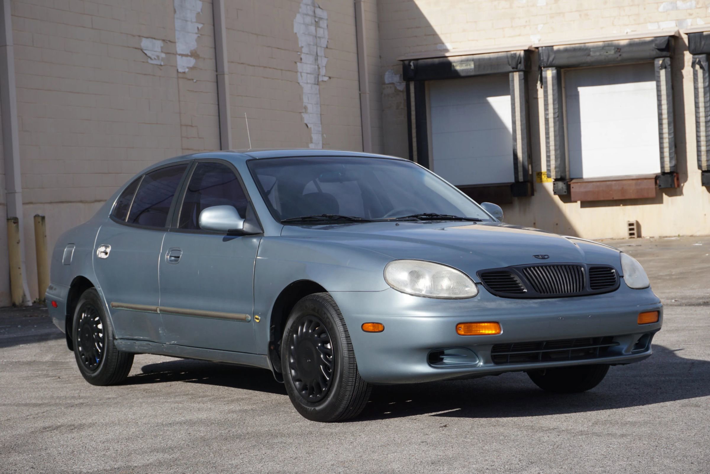 Used 2002 Daewoo Leganza SE image 3