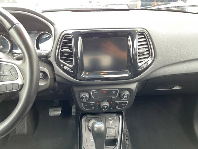 Used 2020 Jeep Compass Limited AWD/4WD image 21