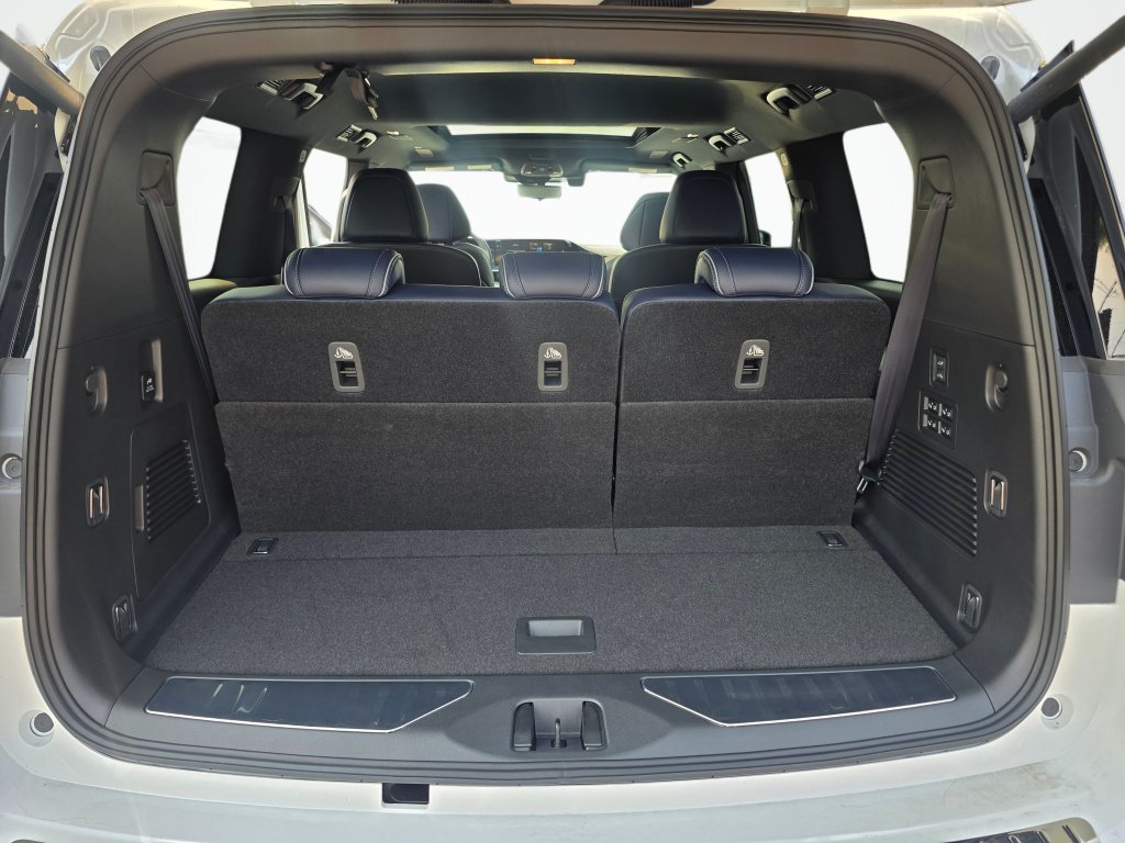 New 2027 INFINITI QX80 Sensory w/ Sport Exterior Package AWD/4WD image 11