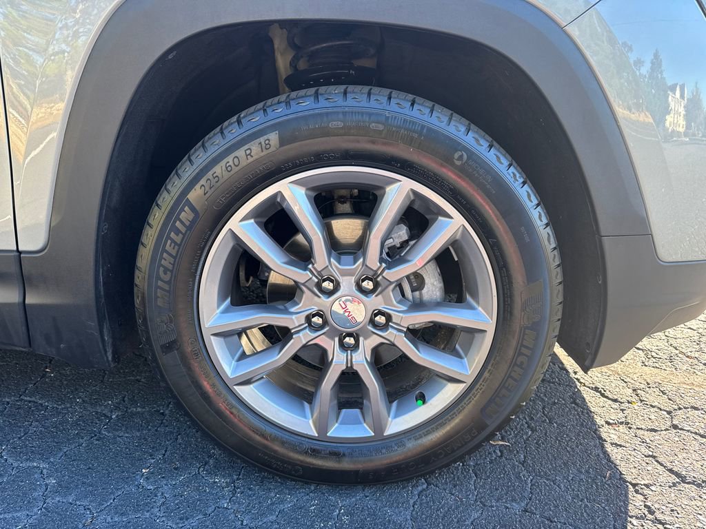 Certified 2024 GMC Terrain SLT image 12