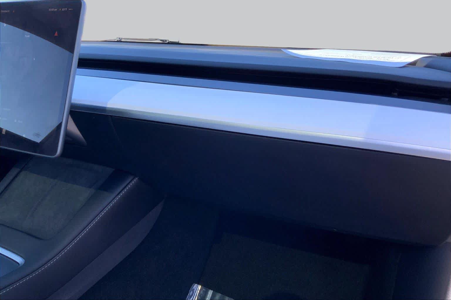 Used 2024 Tesla Model Y Long Range AWD/4WD image 17