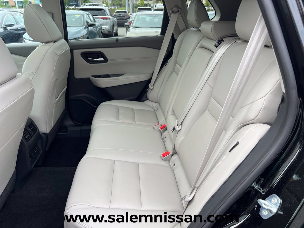 Used 2023 Nissan Rogue SL w/ SL Premium Package AWD/4WD image 19