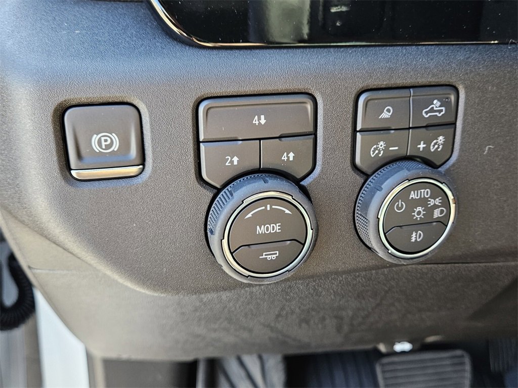 New 2026 Chevrolet Silverado 3500 LT w/ Z71 Chrome Sport Edition image 29