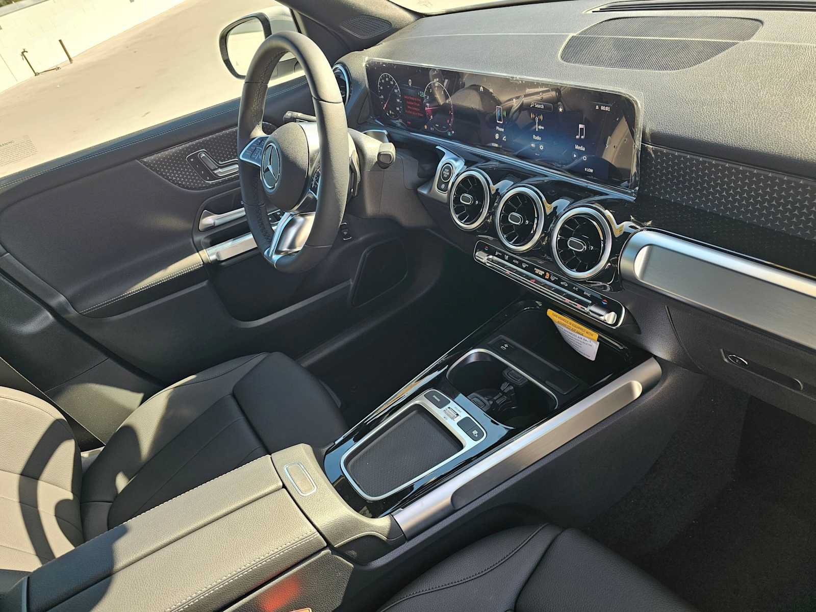 New 2026 Mercedes-Benz GLB 250 image 11