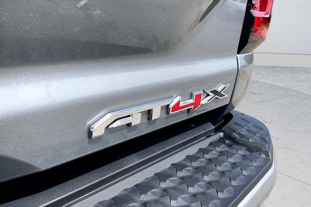 Used 2024 GMC Canyon AT4X AWD/4WD image 31