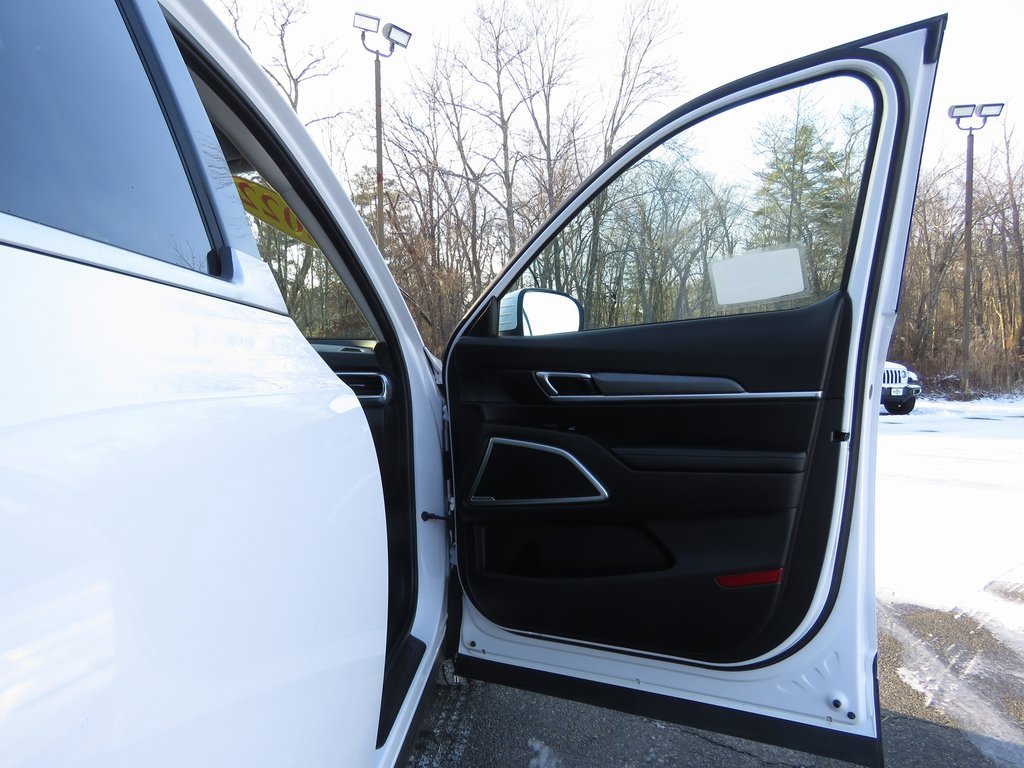 Used 2022 Kia Telluride S image 12