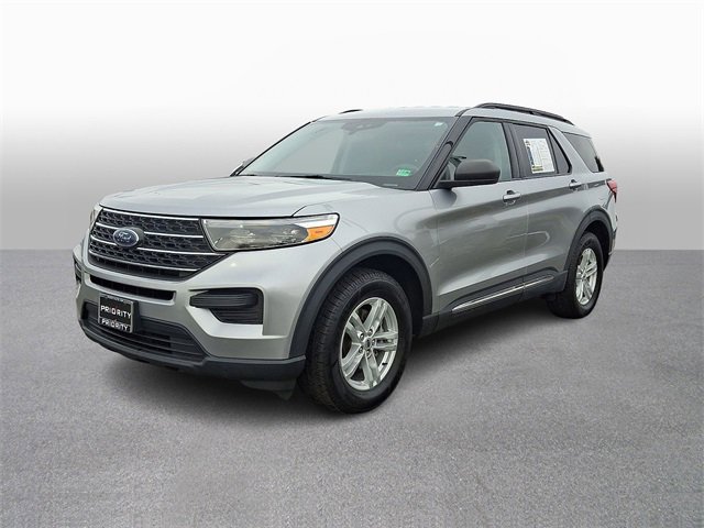 Used 2022 Ford Explorer XLT image 1