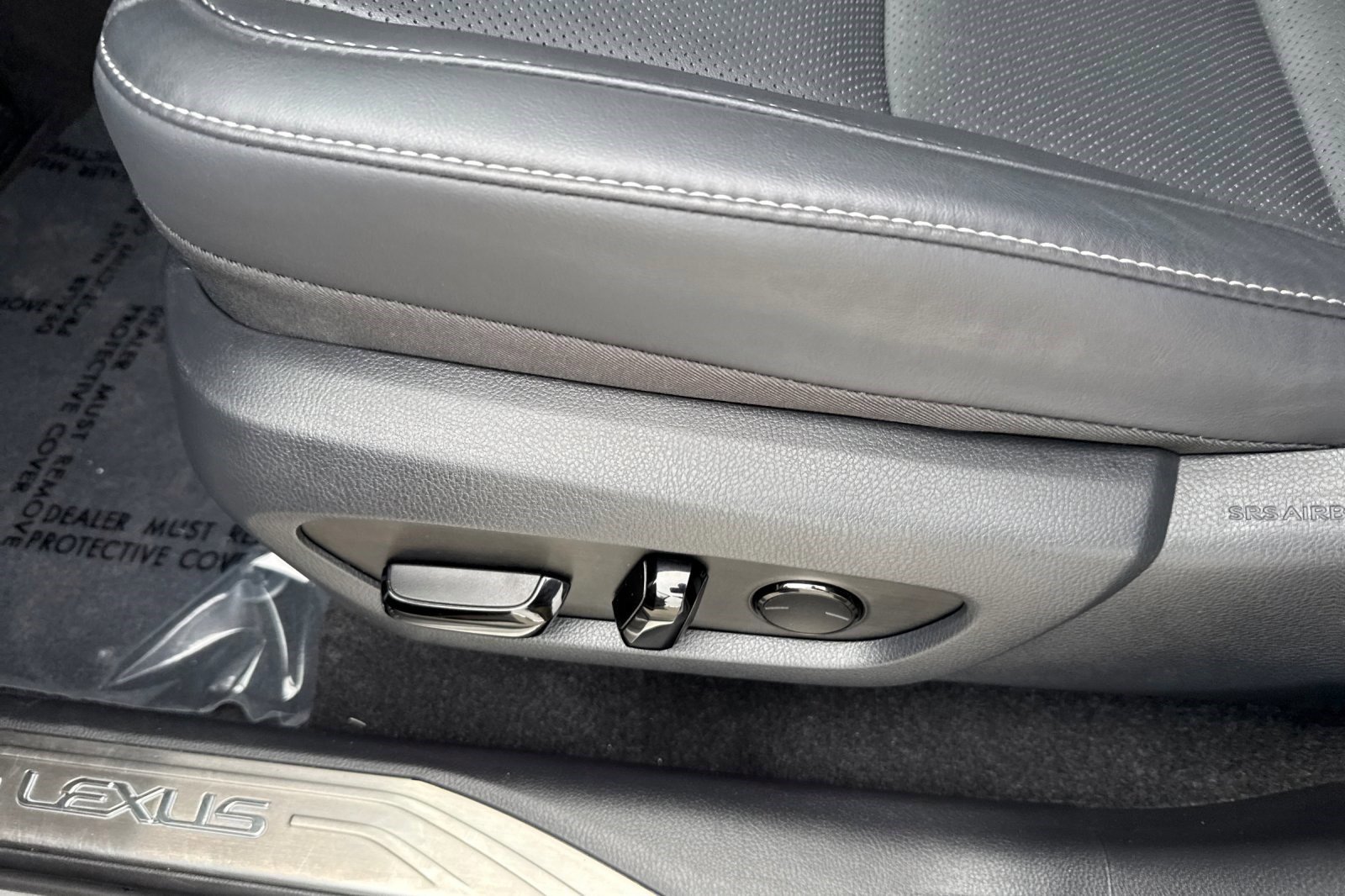 Used 2025 Lexus NX 350h AWD w/ Premium Package image 14