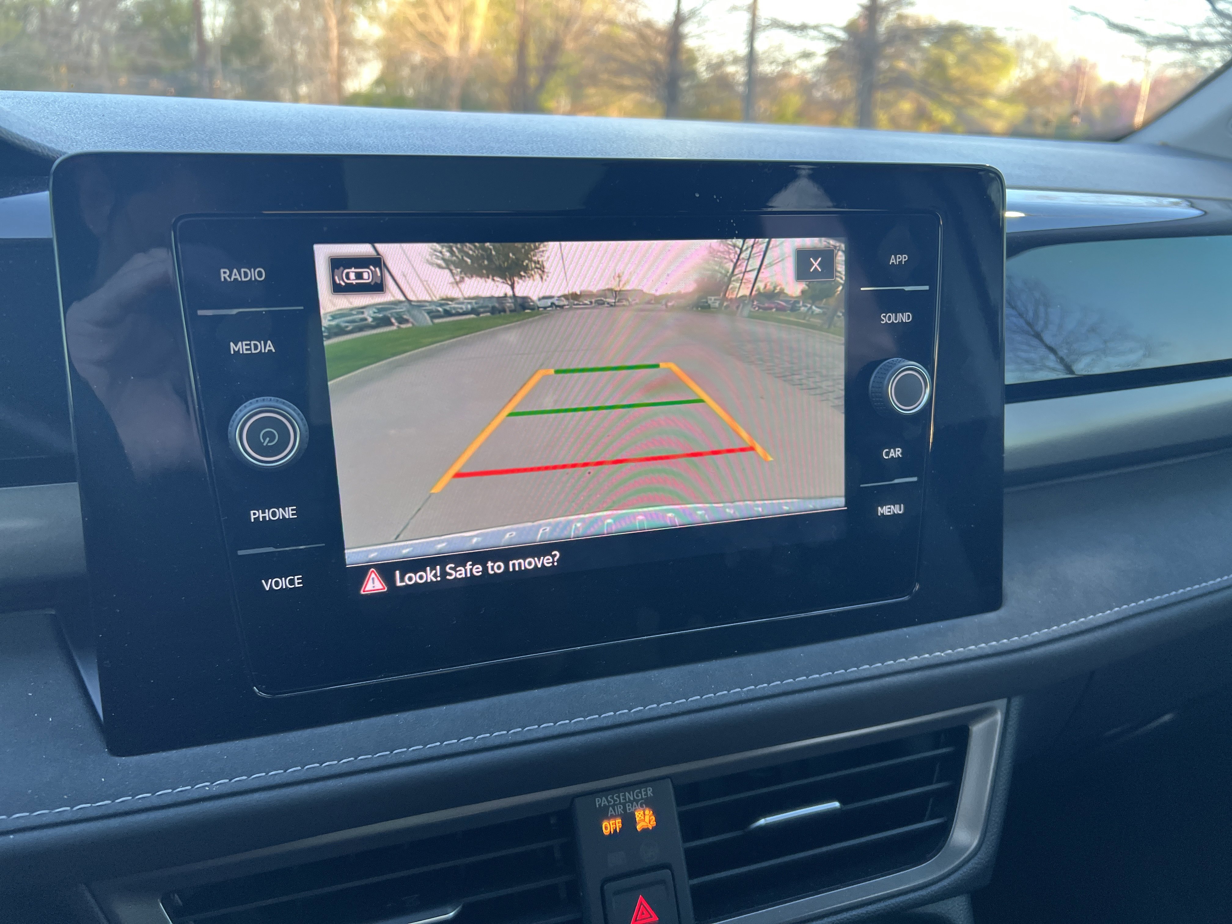 Used 2025 Volkswagen Taos SE image 23