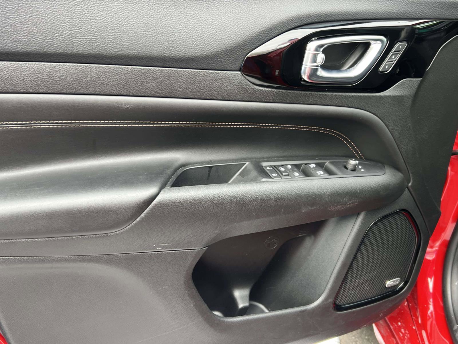 Used 2022 Jeep Compass Limited w/ (RED) Package image 30