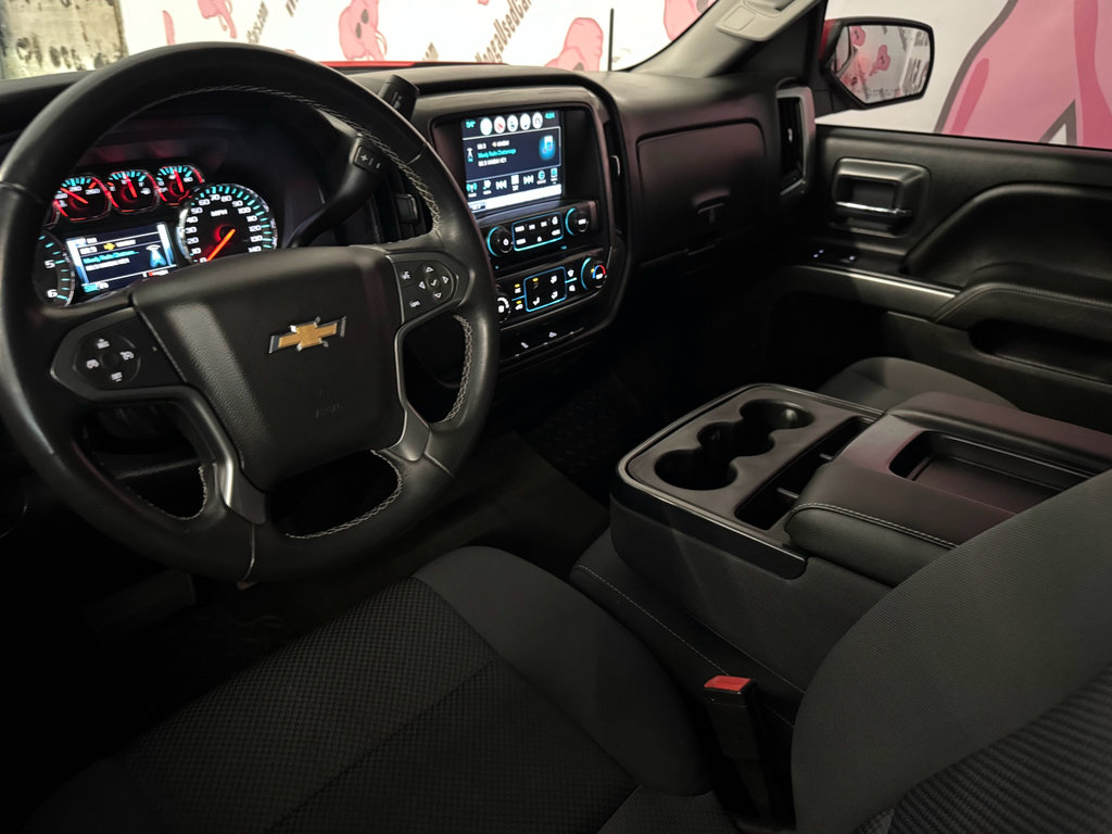 Used 2018 Chevrolet Silverado 1500 LT AWD/4WD image 18