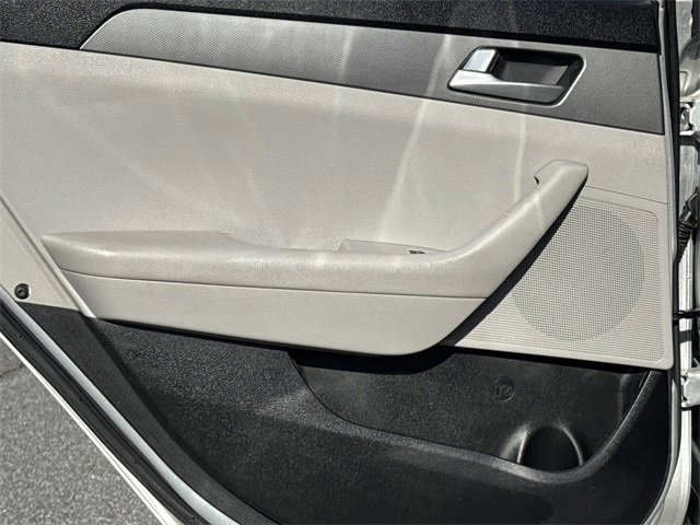 Used 2016 Hyundai Sonata SE image 21