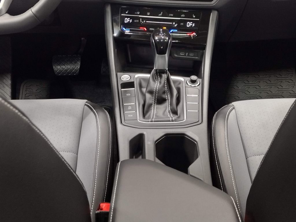 New 2026 Volkswagen Jetta SE image 32