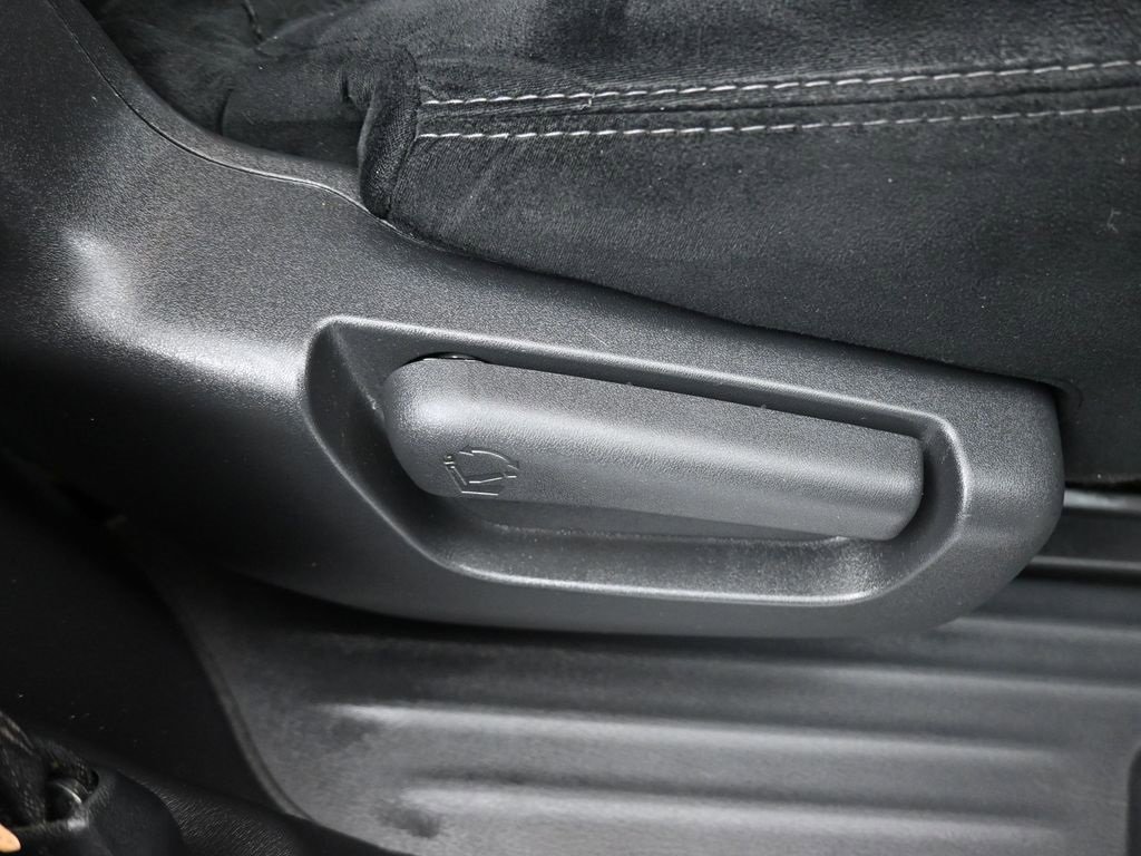 Used 2015 Nissan Pathfinder S image 43