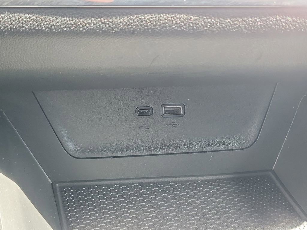 Used 2025 Chevrolet Equinox LT FWD image 32