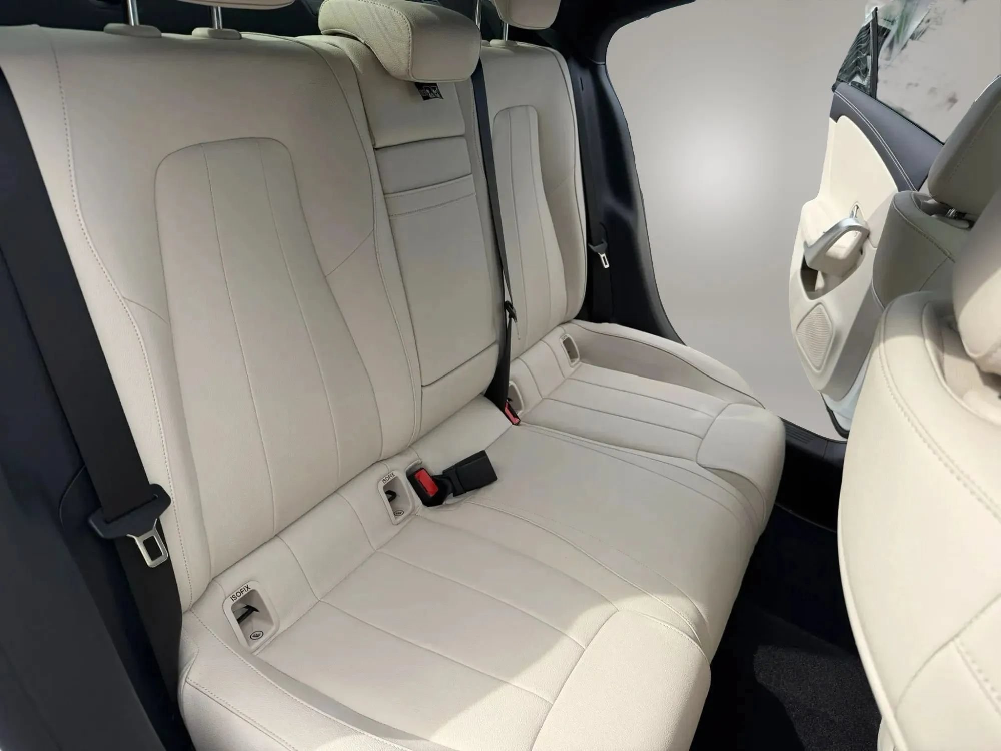 Used 2024 Mercedes-Benz CLA 250 4MATIC image 16
