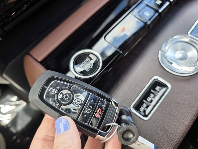 New 2027 Lincoln Navigator L Reserve RWD image 16