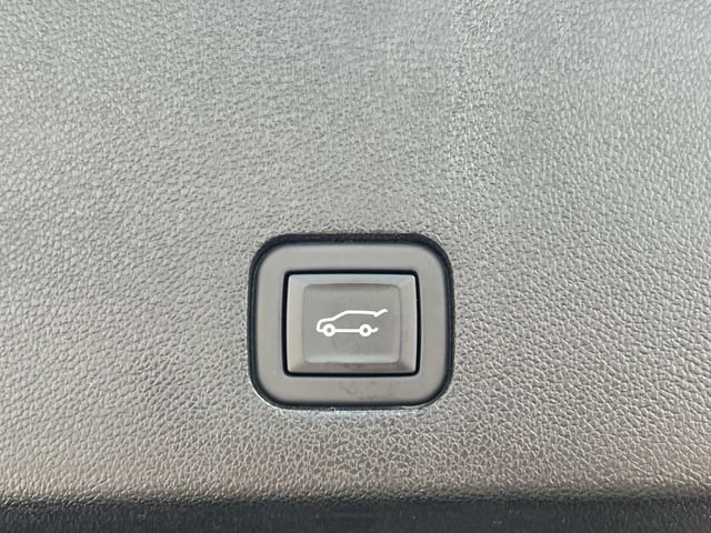 Certified 2023 Cadillac XT6 Premium Luxury w/ Technology Package AWD/4WD image 10