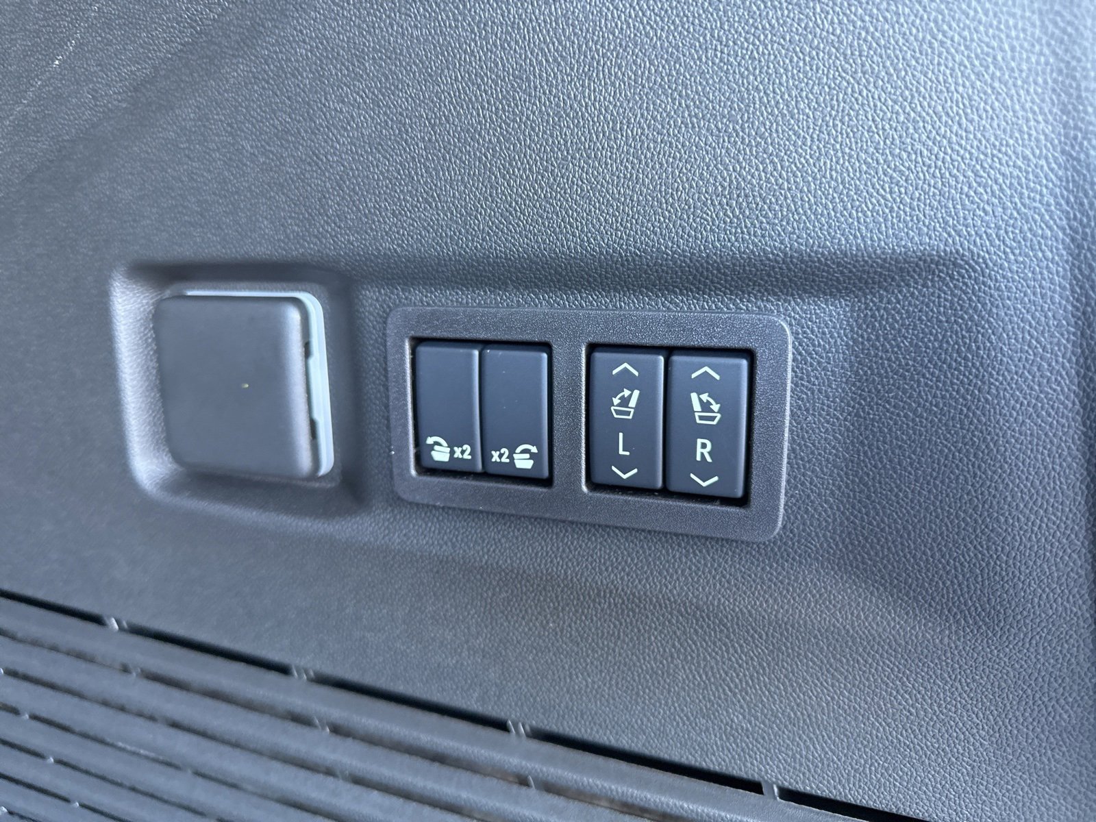 New 2025 Chevrolet Tahoe Premier image 12