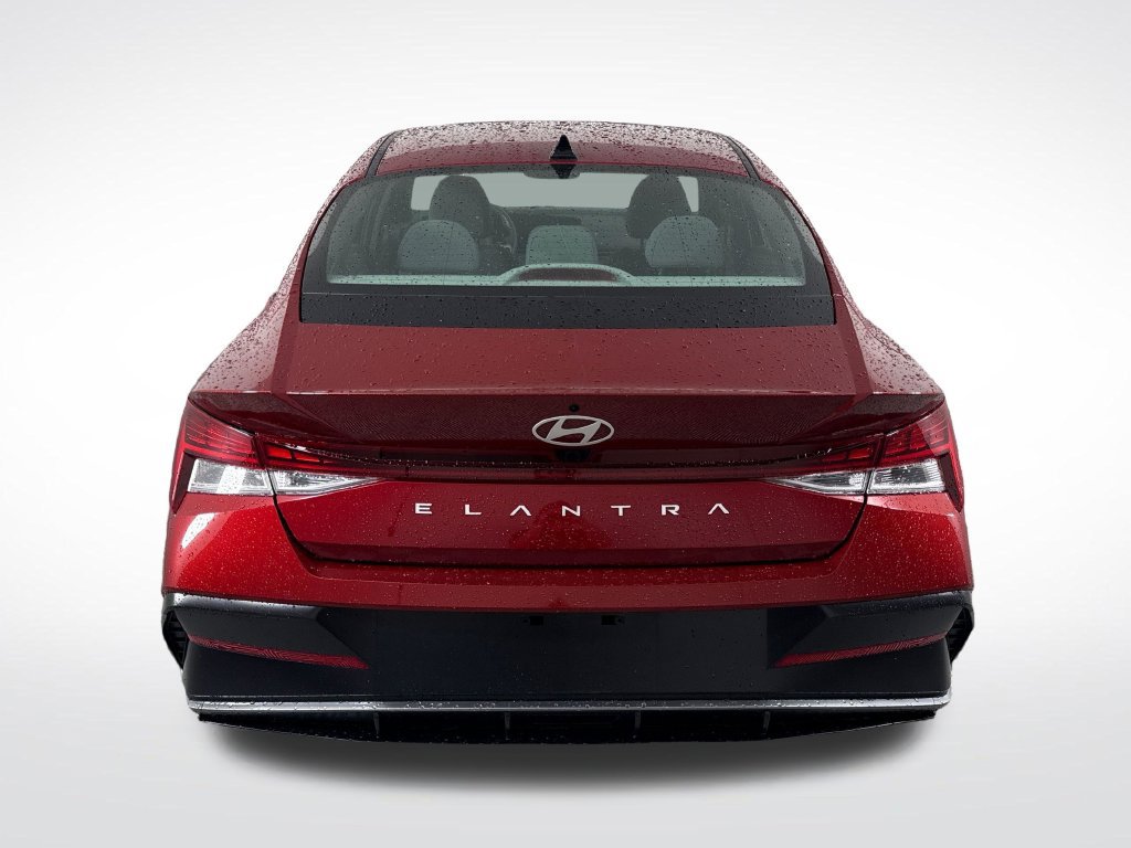 Certified 2024 Hyundai Elantra SEL w/ Convenience Package FWD image 5