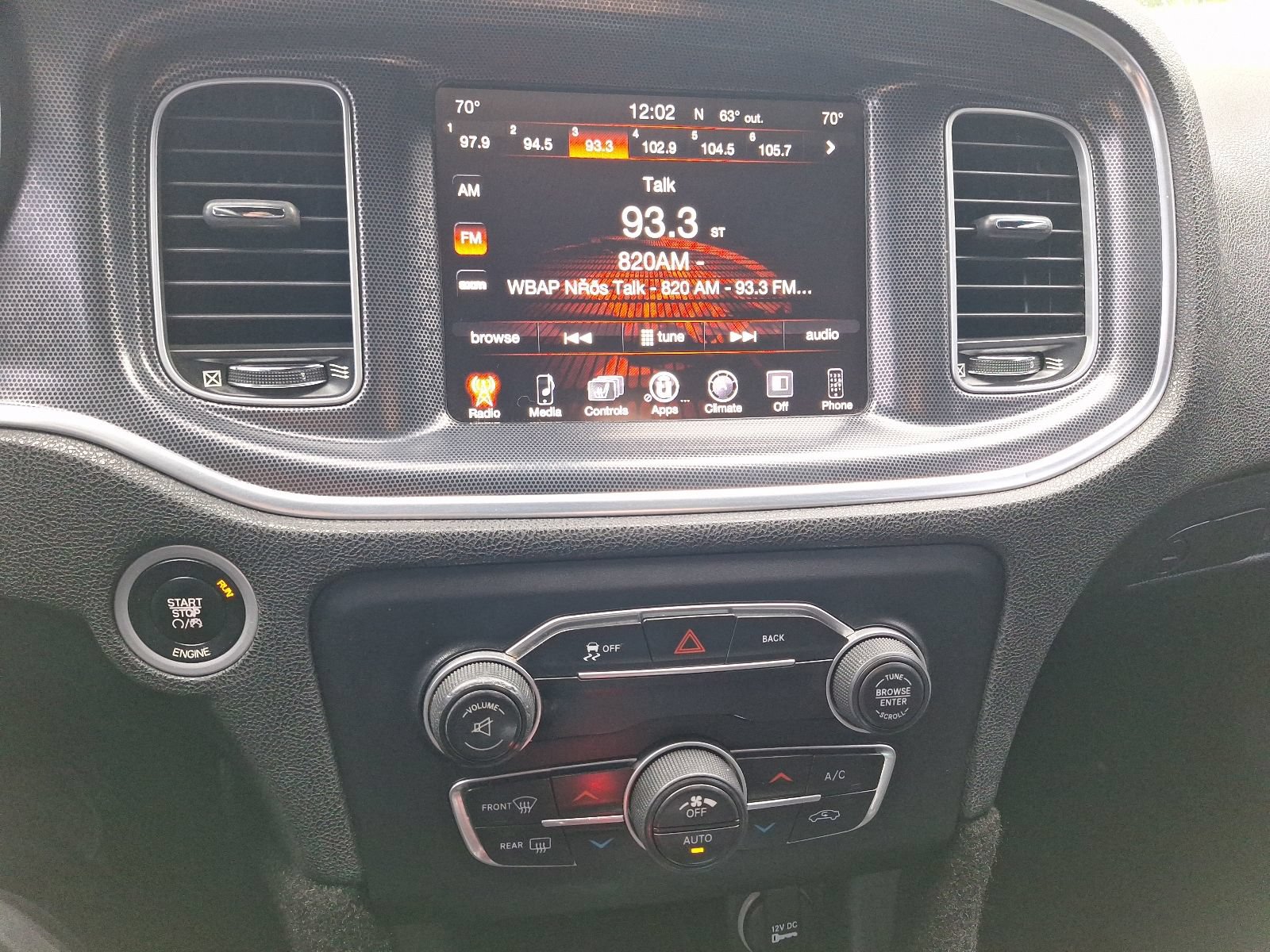 Used 2015 Dodge Charger SXT RWD image 23