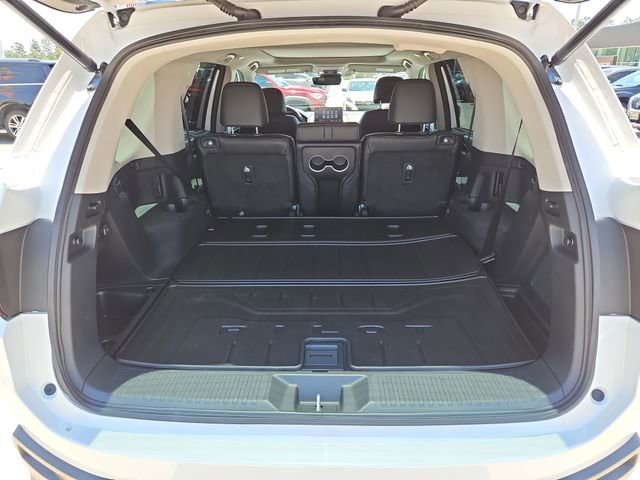 Used 2025 Honda Pilot Touring image 16