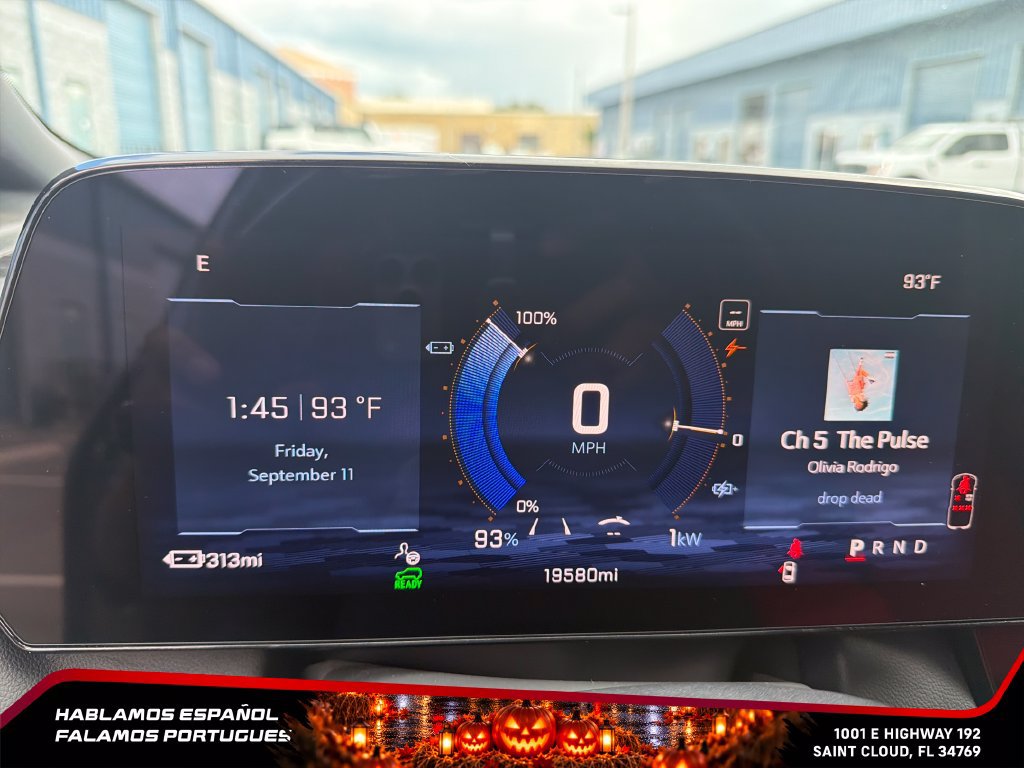 Certified 2024 Chevrolet Equinox EV RS FWD image 9