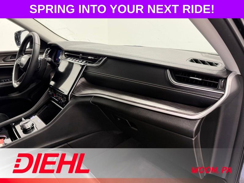 Certified 2023 Jeep Grand Cherokee L Limited w/ Black Appearance Package image 18