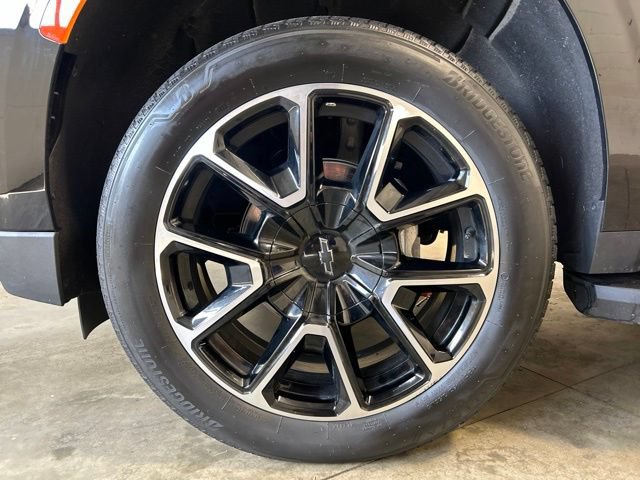 Used 2024 Chevrolet Tahoe RST w/ Luxury Package AWD/4WD image 9