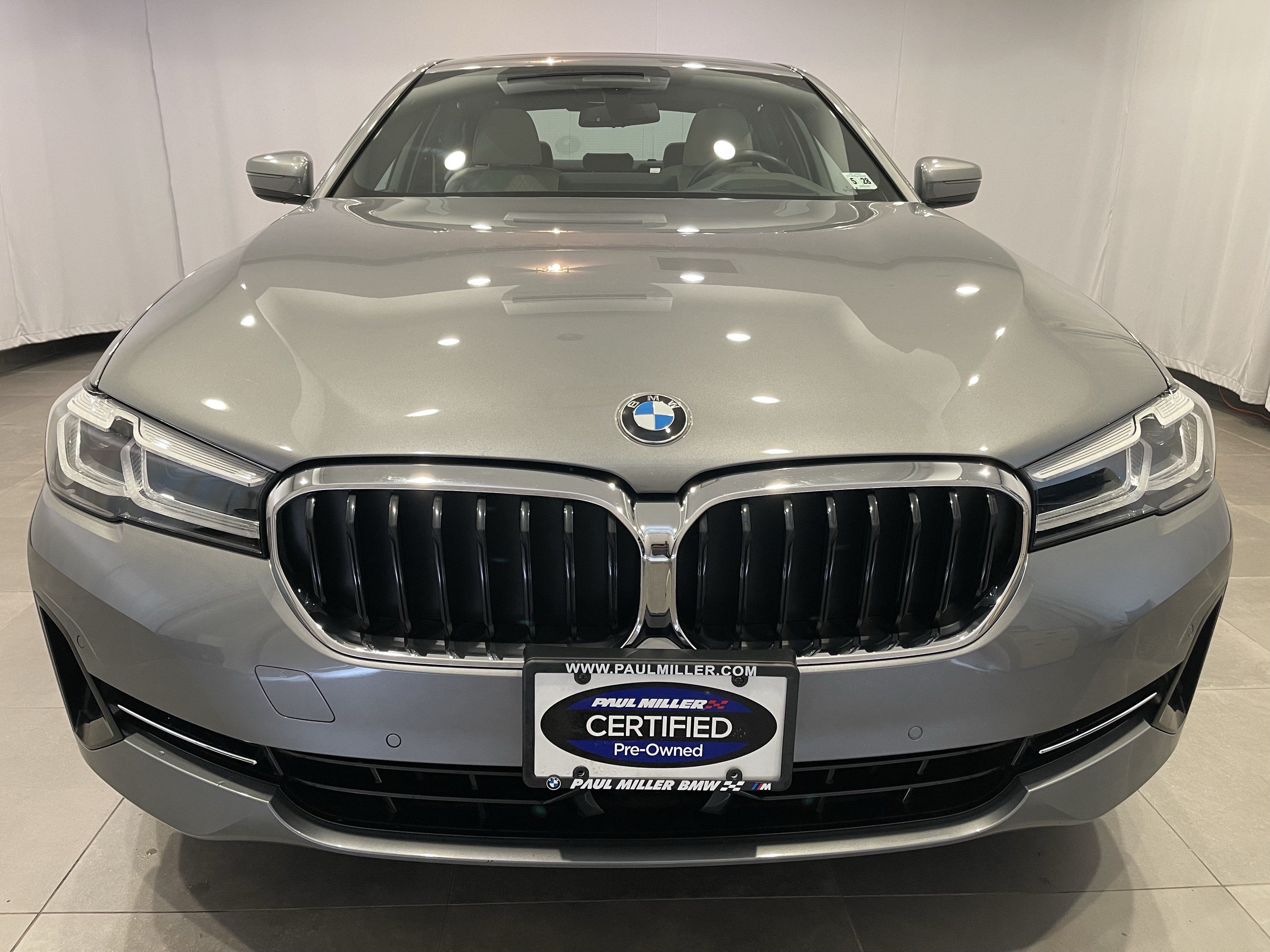 Used 2023 BMW 540i xDrive w/ Executive Package AWD/4WD image 2