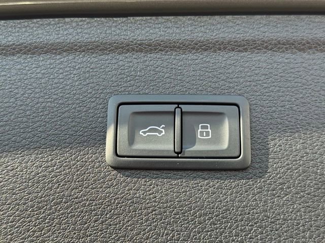 Certified 2023 Audi SQ5 Premium Plus w/ Premium Plus Package image 9