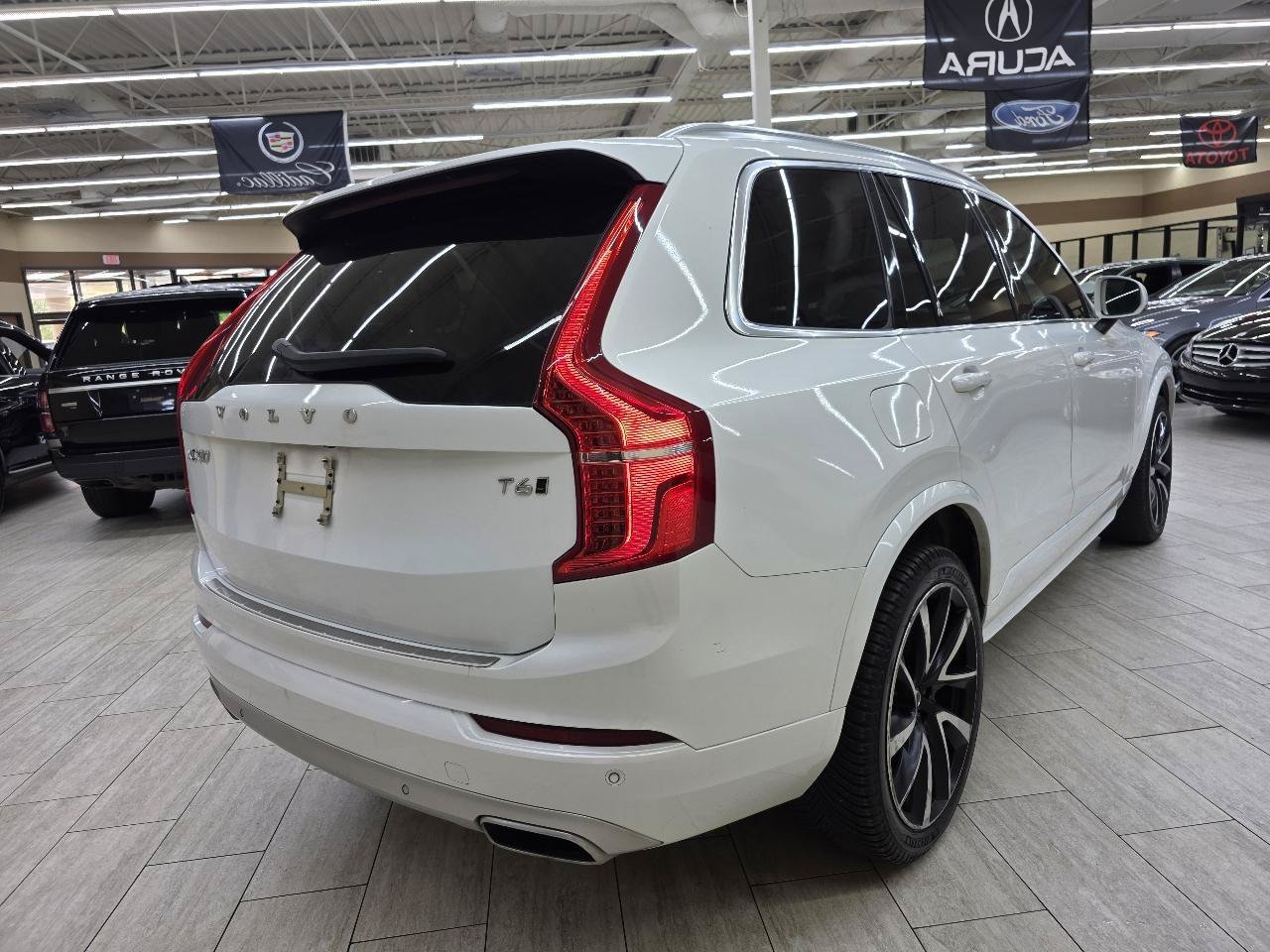Used 2020 Volvo XC90 T6 Momentum w/ Protection Package Premier AWD/4WD image 6