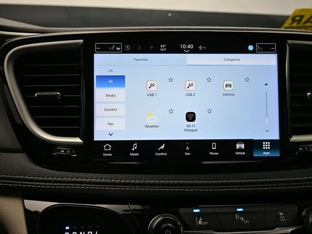 Used 2024 Chrysler Pacifica Limited FWD image 36