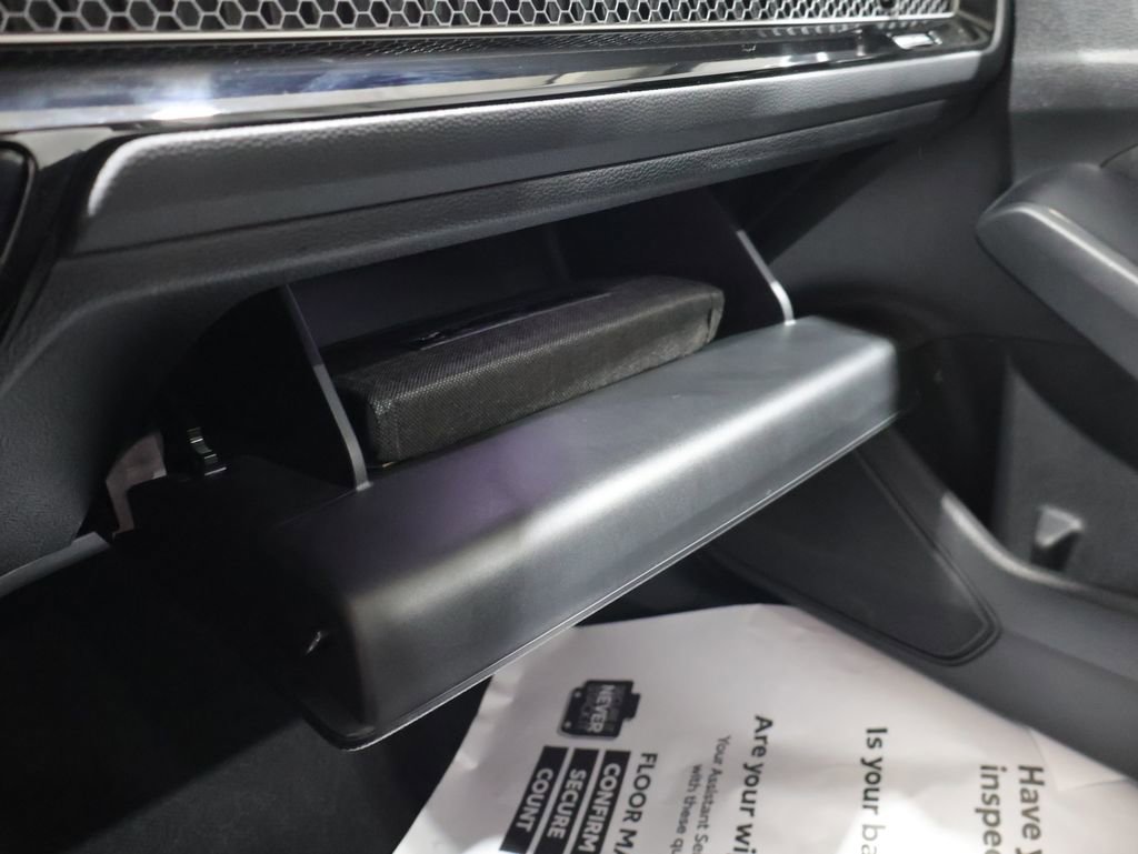 Used 2023 Honda Civic LX image 32