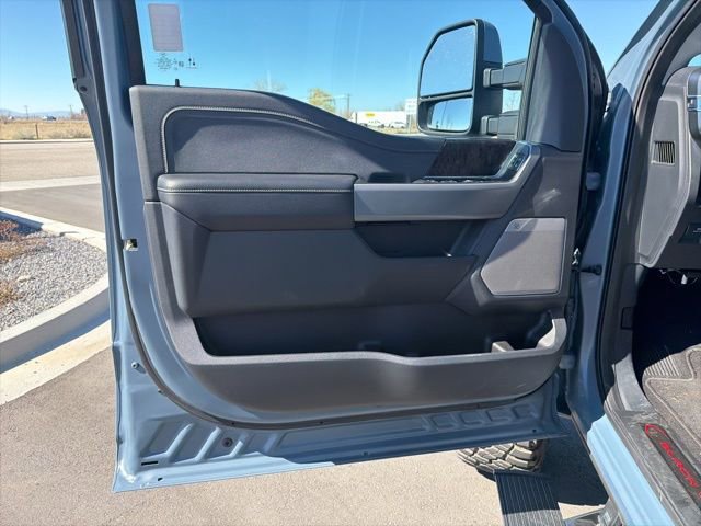 Used 2024 Ford F250 Lariat w/ Lariat Ultimate Package AWD/4WD image 18