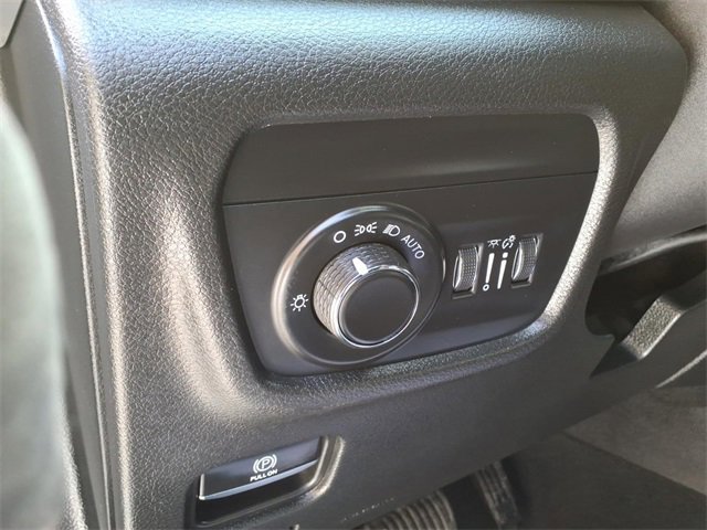 Used 2022 Jeep Grand Cherokee L Laredo image 19